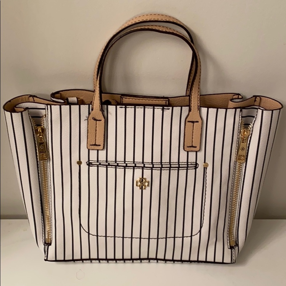 Pinstriped handbag with gold zipper detail